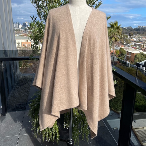 NEW! Soft Pure Cashmere Large Wrap - One Size - Camel - Picture 6 of 9